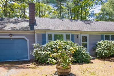 8 Holiday Ln 1