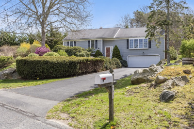 9 Courier Drive 1