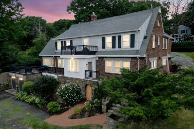 35 Beach Road