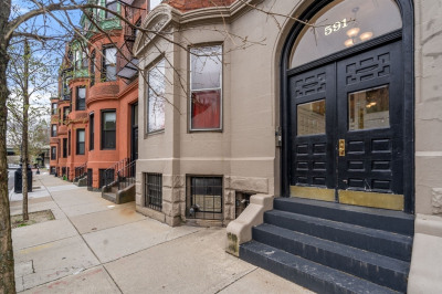 591 Beacon St #3 1