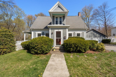 52 Pleasant St 1
