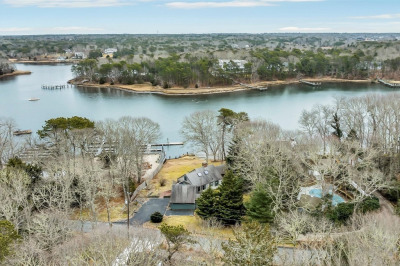 211 Cedar Tree Neck Rd