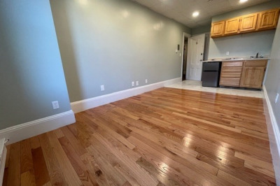 302 Newbury #14 1