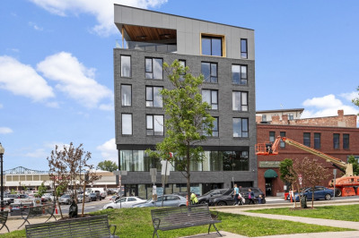 40 William C Kelly Sq 1