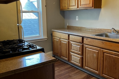 42 Floyd St #3 1