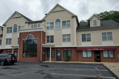 1032 Turnpike St #301