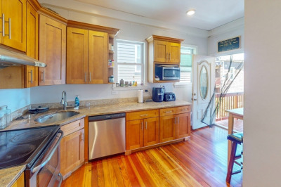 16 Carpenter St #2 1