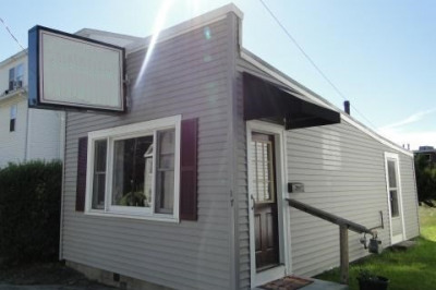 17 Riverlin St