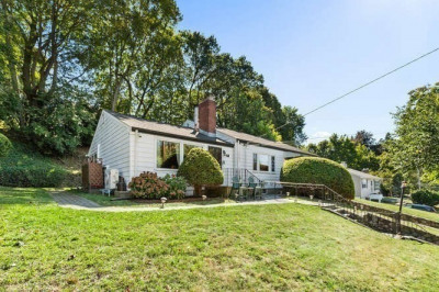 318 Austin St #A 1