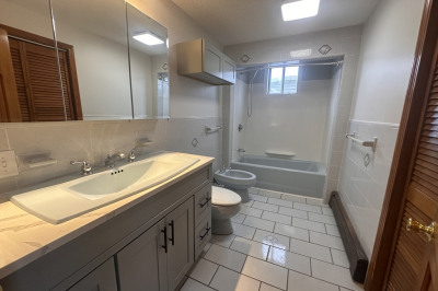 253 Elm St #3 1