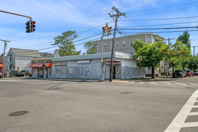 101 Commercial St 1