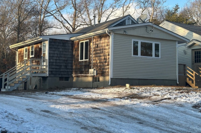 11 Lakeview Blvd