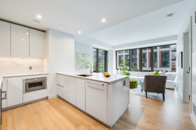 135 Seaport Blvd #807 1