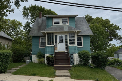 194 Fells Ave 1