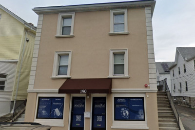 190 Main St #4 1