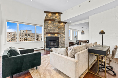 33 Commercial Wharf #52 1