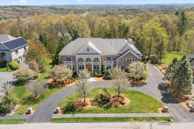 30 Bridle Path 1