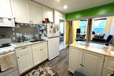 482 Beacon St. #2 1