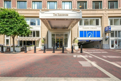 10 Rowes Wharf #1201 1