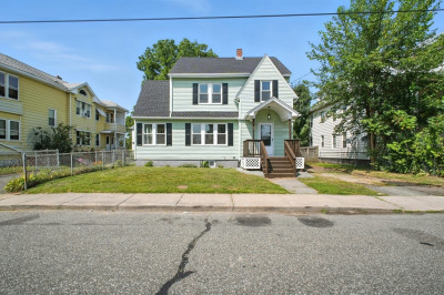 25 W Glen St 1