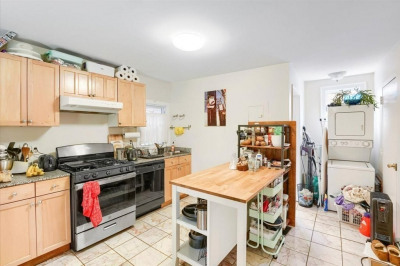 289 Elm St #2 1