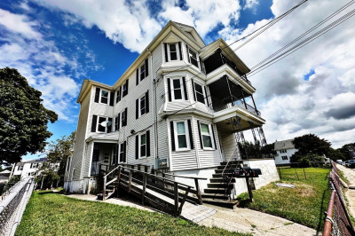 528 Lawton St #3 1
