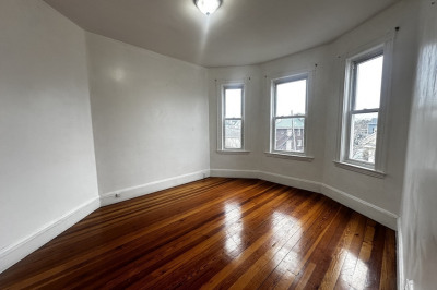 1 Arion St #3 1