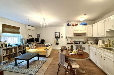 184 Bunker Hill St. #2 1