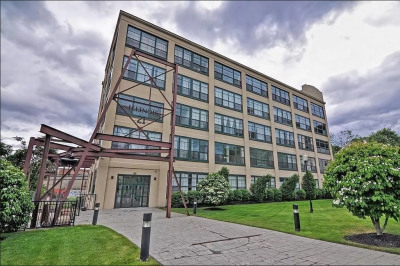 21 Illinois Street #405 1