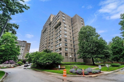 250 Hammond Pond Parkway #806N 1