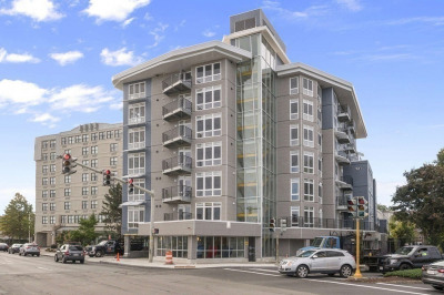 262 Monsignor Obrien Hwy #402 1