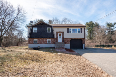 10 Mohawk Dr.