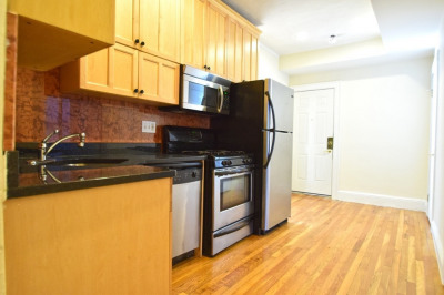 73 Thatcher St #302 1