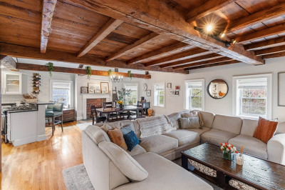 121 Main St #3 1