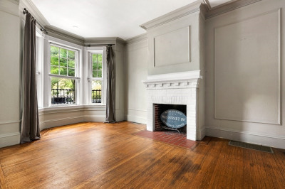 58 Thomas Park 1