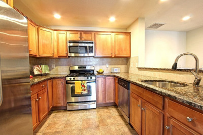 120 Wyllis Ave. #118 1