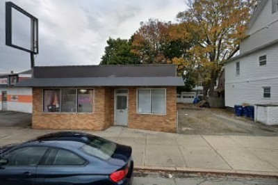 1998 Acushnet Ave 1