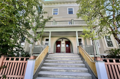 52 Beacon St #2 1