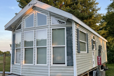 49 E Brimfield Holland #420 & 424 1
