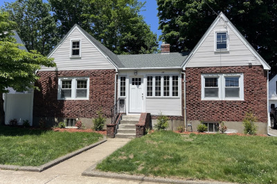115 Wyllis Avenue