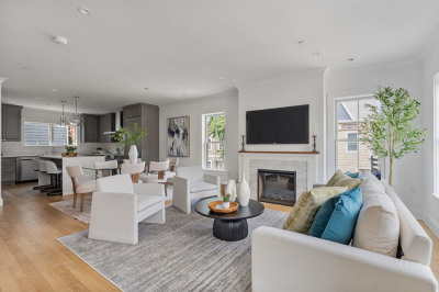 251 West Third St 1