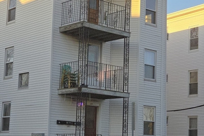 22 Lewis St #3 1
