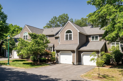 68 Bishops Forest Dr #68 1