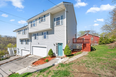 3 Clegg St