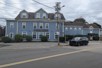 21-25 Railroad Ave 1