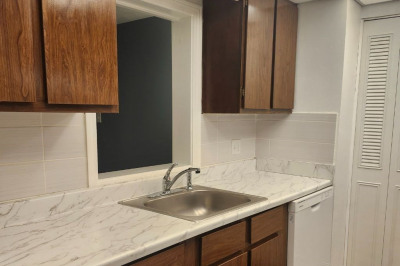 55 Greentree Ln #27 1
