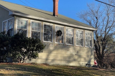 135 Henshaw St 1