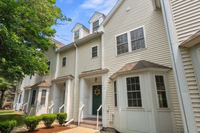 555 Main St #4 1