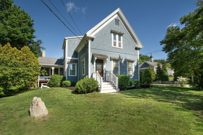 489 Center St 1
