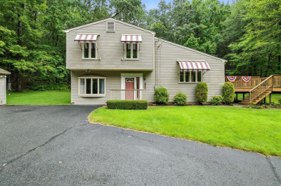 63 Mt Dumplin Rd 1